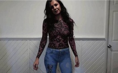 宝宝对准了坐下来自己弄